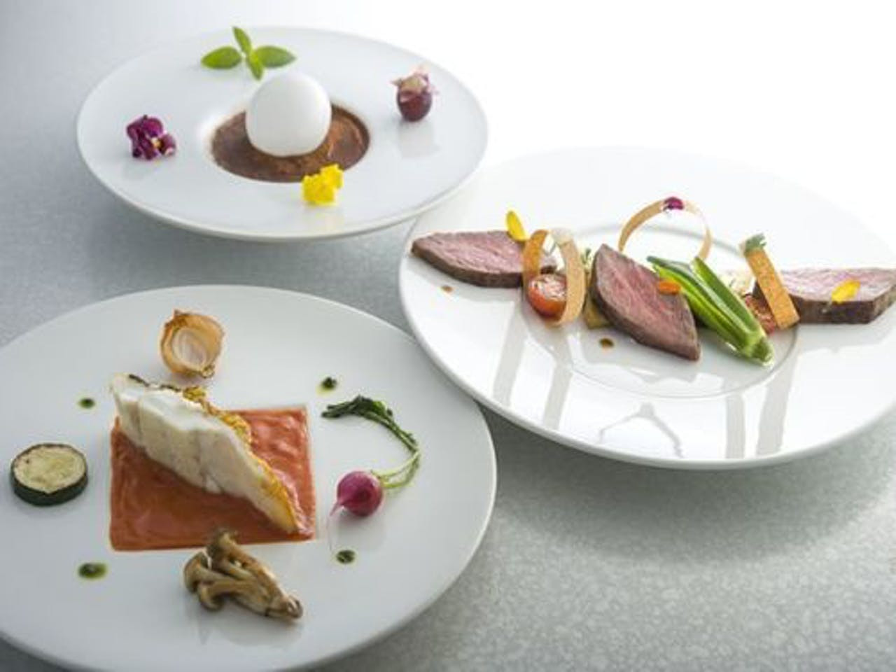 土肥温泉 BEAUTY＆SPA RESORT IZU 頬杖の刻 オーシャン＆サンセットビュー露天風呂付 宿泊券 2名様1室利用 （1泊2食 付）【静岡県 伊豆市 温泉 温泉宿 宿泊券 宿泊 旅行 旅行クーポン 商品券 静岡 伊豆 オーシャンビュー 夕食付き 朝食付き 海辺 夕陽 貸切露天風呂 新鮮 海の幸 自然 山の幸 創作フレンチ 料理 海一望 スイートルーム 和洋折衷】E-23