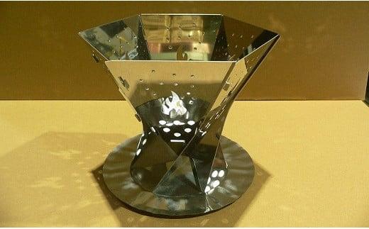 153-5 アウトドア用品 ミニサイズ焚き火台「WFT2」