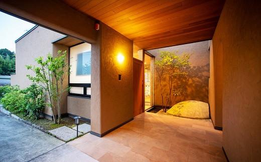 005-151　感性を刺激する非日常の滞在 現代アートヴィラ／Villa Revo　富士山静岡空港5分（1泊2日/5名様）