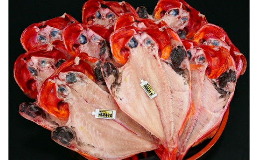 çš²åãã³ã¡ãå¹²ç©ãè©°ãåãããF008ïŒå¯¿ãéå
«ãæäœããéç®é¯ãã¢ãžããµããé岡çãæ±äŒè±çº