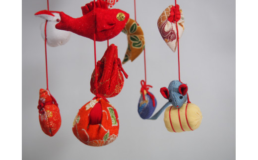 稲取温泉 絹の会 雛のつるし飾り 「花桜」 5本×5個 スタンド付き 1153／ 絹の会 つるし雛 雛飾 節句 ひな祭り 静岡県 東伊豆町