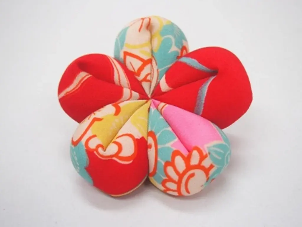 稲取温泉 絹の会 雛のつるし飾り 「花桜」 5本×5個 スタンド付き 1153／ 絹の会 つるし雛 雛飾 節句 ひな祭り 静岡県 東伊豆町