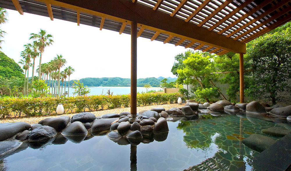 南伊豆弓ヶ浜温泉 壺中の天 ◯文　ペアご宿泊券　【 伊豆 宿泊 旅行 観光 宿泊券 宿 温泉 ホテル 旅館 南伊豆 静岡 クーポン 旅 露天風呂 オーシャンビュー 1泊2食 サウナ 】　<BX-1>