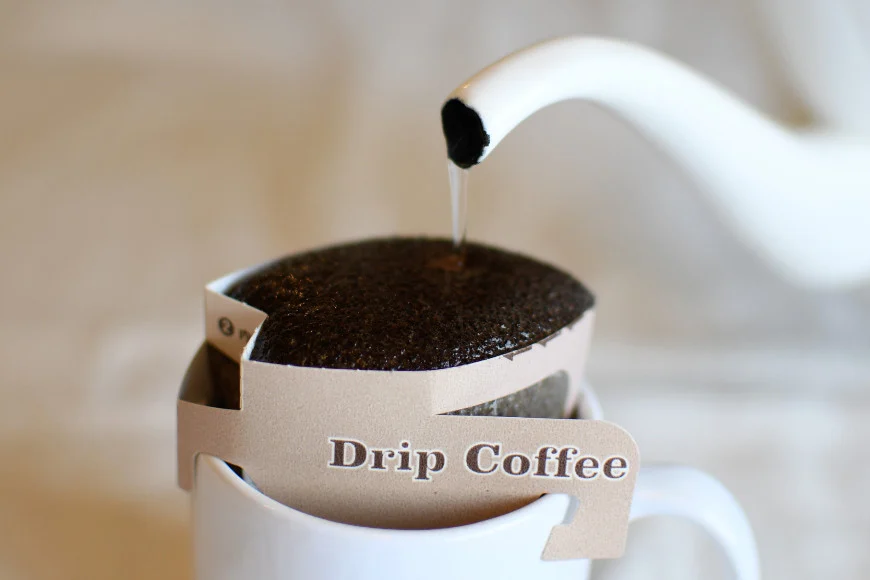 シロネコブレンド ドリップパック コーヒー 18個セット(18杯分) [自家焙煎珈琲豆シロネコ 静岡県 吉田町 22424216] 珈琲 ドリップバッグ 個包装