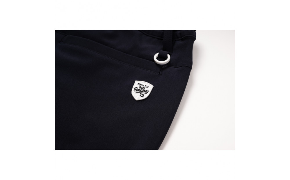 BUNCUREY　ゴルフウェア　ハーフパンツ（BM23SS-04-016）ブラック／サイズ5