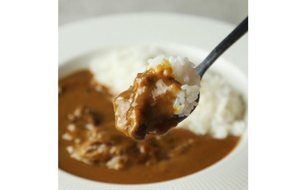 トロトロ牛すじカレー・贅沢和牛ビーフシチュー