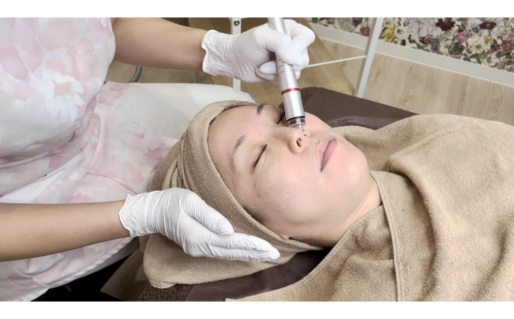 çŸå®¹å»çãè±æ¯ã»çŸèãéžã¹ãïŒæœè¡ïŒäžååãçµã¿åããèªç±ããŸãããªclinicåå€å±æ 