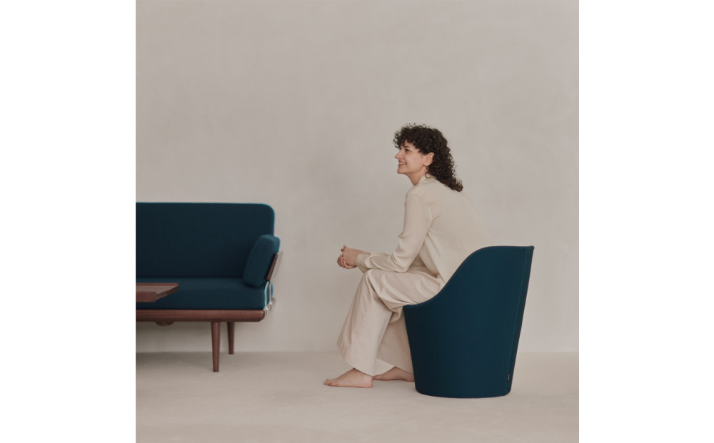 &MEDICAL KURA SOFA【フォレストオリーブ】