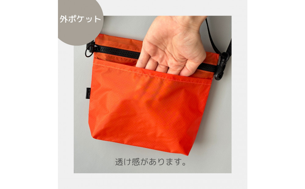 【オレンジ】雨の日にも！ポケット付き軽量ナイロンショルダーバッグ　サコッシュ　撥水ポシェット
