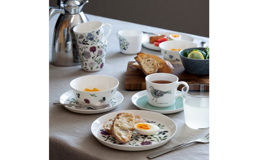 ナルミ アンナエミリア ナーサリー・マグ(とり) 220cc 51950-2924P