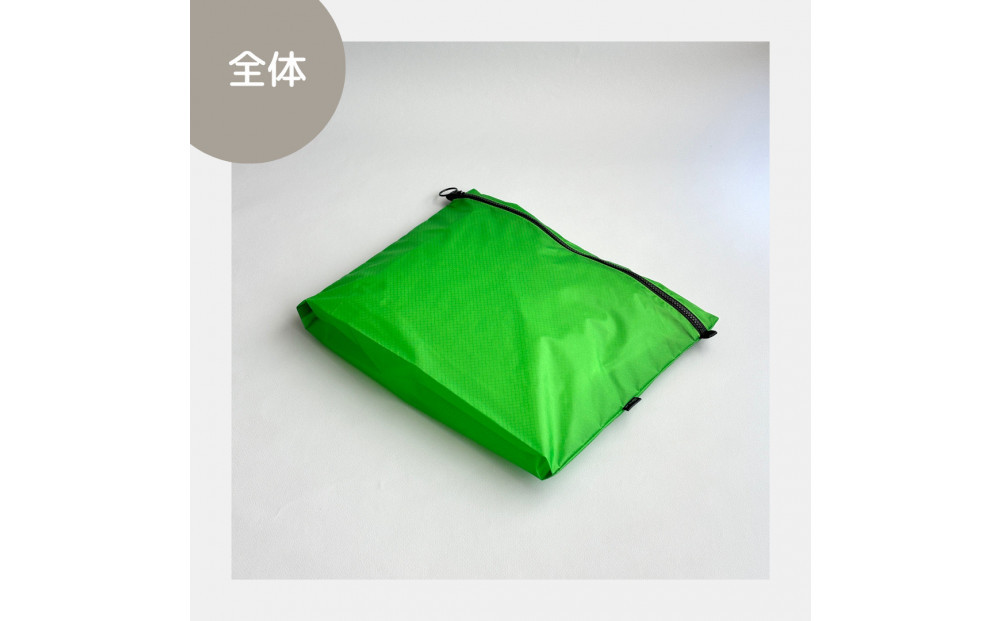 【緑】B5が入る軽いナイロンフラットポーチ　旅行用　着替え　大容量　横長　バッグインポーチ