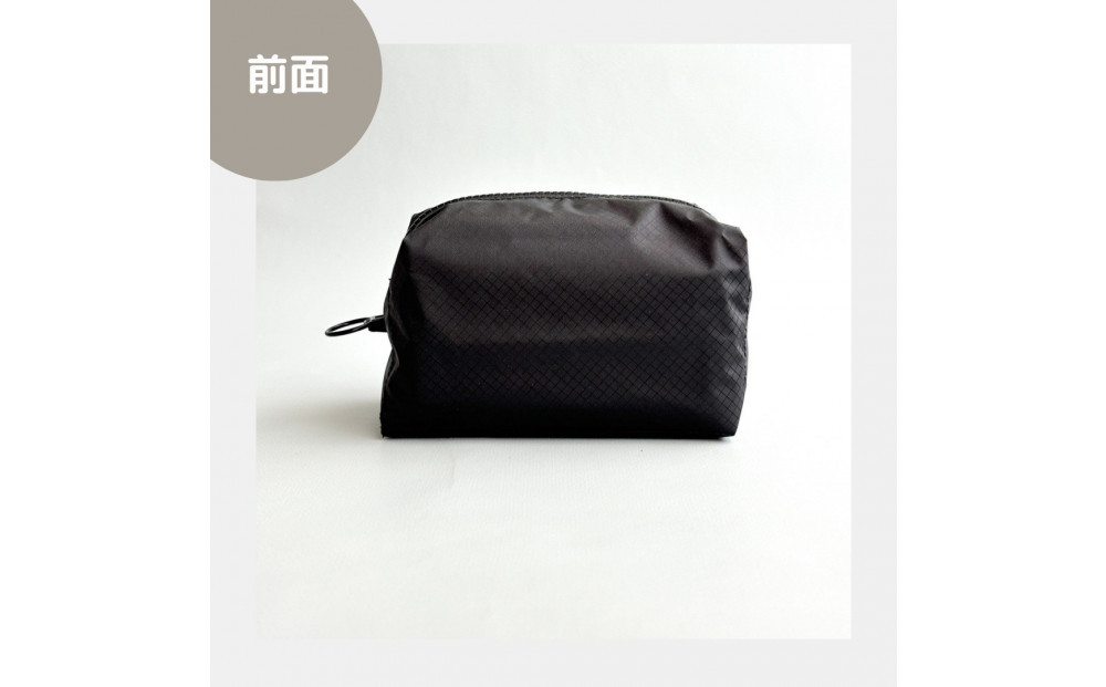 【黒】ナイロン化粧ポーチ　内ポケット付き