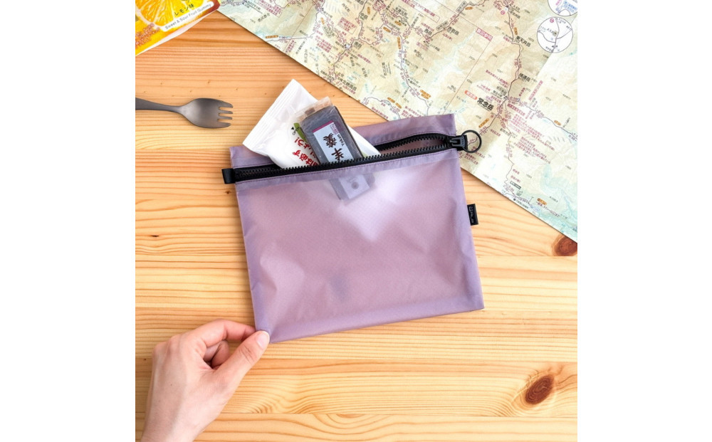 【ラベンダー】A6が入る軽量撥水ナイロンスクエアポーチ（マチあり）