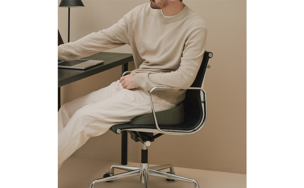 &MEDICAL KURASEAT W 【ブラック】