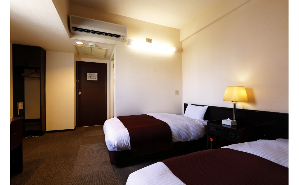 ããã«ã¢ãã¹ã倧é 芳é³é§
åãçŸœãæ¹¯ã宿æ³å©çšåž9000åå