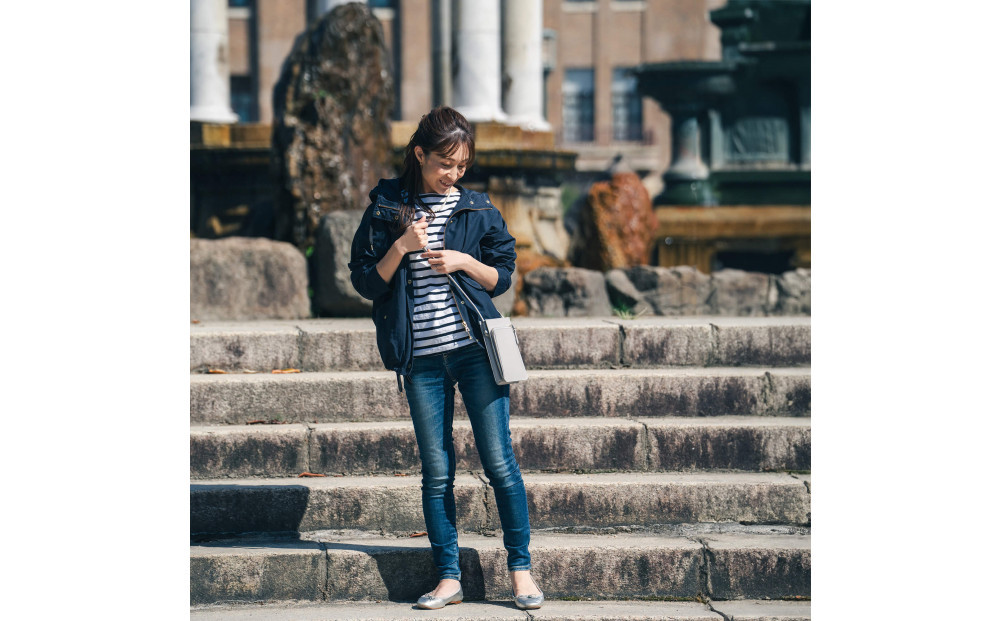 Y-STYLE 魔法の収納スマホショルダー【ライトグレー】