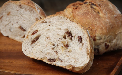 国産小麦・天然酵母　乳卵バター不使用　石窯焼きパンセット　H069-024