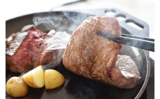 〈カンブリア宮殿で紹介されました！〉おいしい肉を食べたい方、必見！【卓上で極上の肉】 おもいの鉄板スクエア《頂-ITADAKI-》電気卓上コンロ ２WAY調理器 おもいのフライパン スクエア H051-245