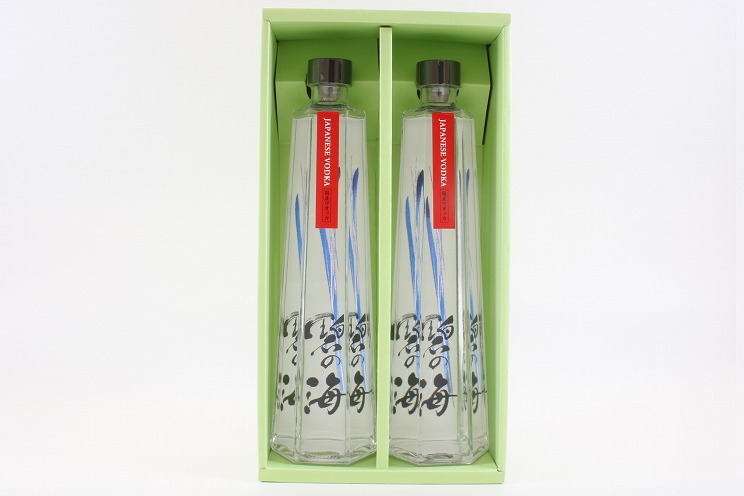 【12月21日受付分まで年内発送】国産ウォッカ『碧の海』500ml瓶×２本 純国産 アルコール 酒 蒸留酒 スピリッツ ウォッカ ストレート ショット カクテル 沖縄 サトウキビ 白樺炭 H044-023