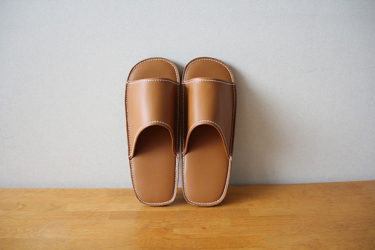 靴職人手作りの本革「スリッパ」　キャメル 小さめサイズ（キッズ、S、M） H066-029