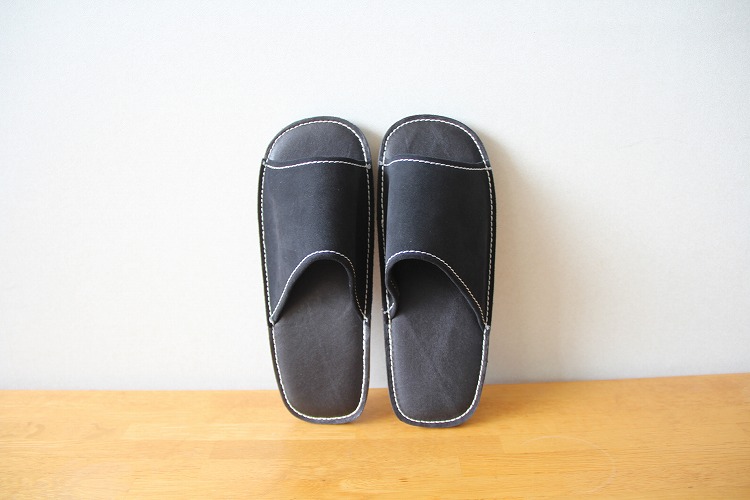 靴職人手作りの本革「スリッパ」　ブラックコンビ 大きめサイズ（L、２L） H066-027