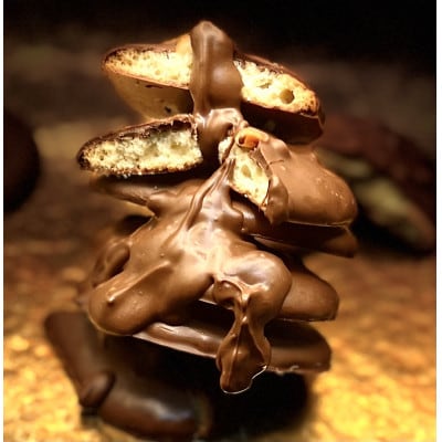 デ・レーヴのホイップクッキー　マカダミアミルクチョコレート　8枚入【1376526】