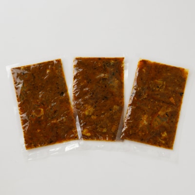 牛すじ煮込みスパイスカレーソース(3食セット)【配送不可地域：離島】【1552929】