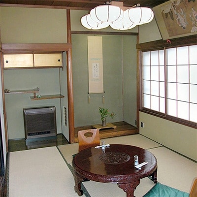 南吉先生の会席:すき焼きの小鍋 ミニうな重を含めた全8品の会席料理ペアチケット【1102491】