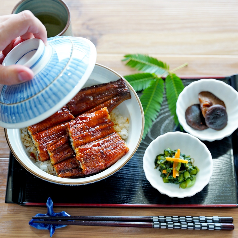 大満足1kg　愛知県三河一色産　うなぎ蒲焼き（5尾～7尾）・U040-30