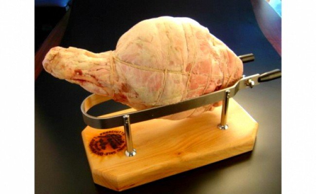 三河おいんく豚の骨付きハム　約7kg(ハム　約5kg)・O019
