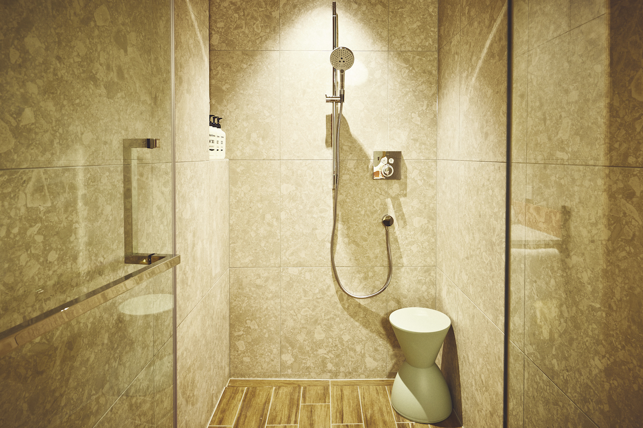 【ホテルインディゴ 犬山有楽苑】スタンダードルームご宿泊ペア招待券（朝食・夕食付き）