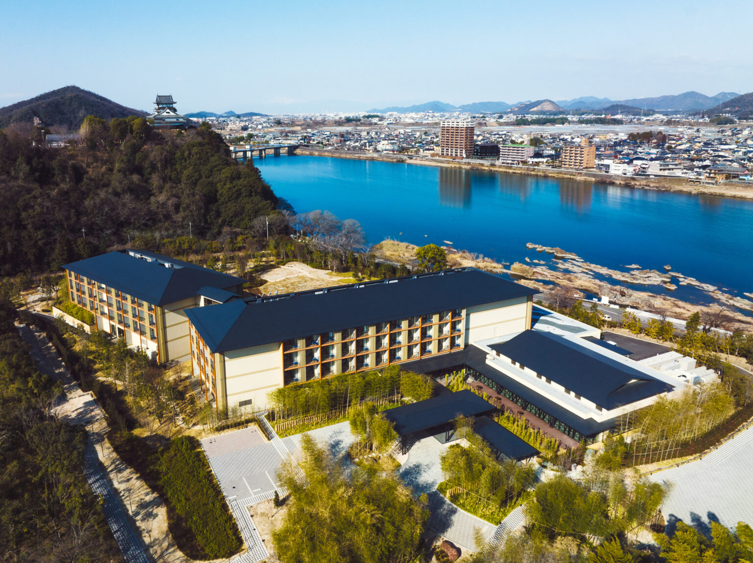 【ホテルインディゴ 犬山有楽苑】木曽川ビュールームご宿泊ペア招待券 （朝食付き）