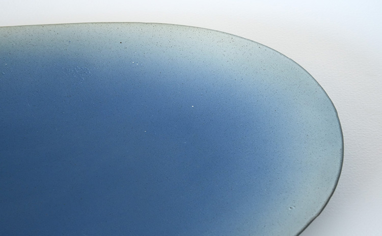長楕円皿　青白