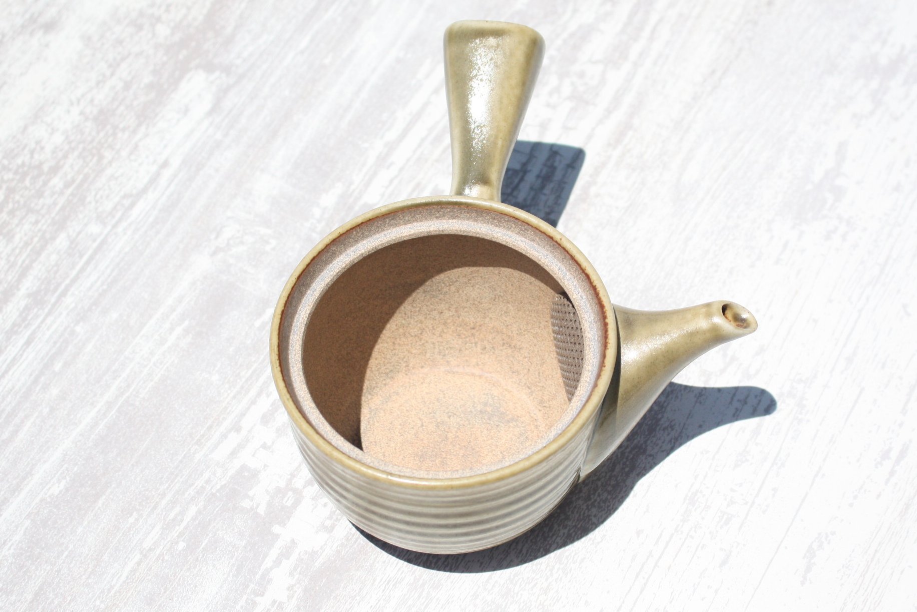 常滑焼　盛正窯　伊羅保急須　セラメッシュ（陶製茶こし）| 常滑焼 急須 シンプルデザイン おしゃれ 焼き物 特産品 贈り物 プレゼント とこ販 茶器 和食器 陶器 陶磁器 ティーポット キッチン用品 キッチン雑貨 日本製 食器 紅茶 日本茶 愛知県 常滑市