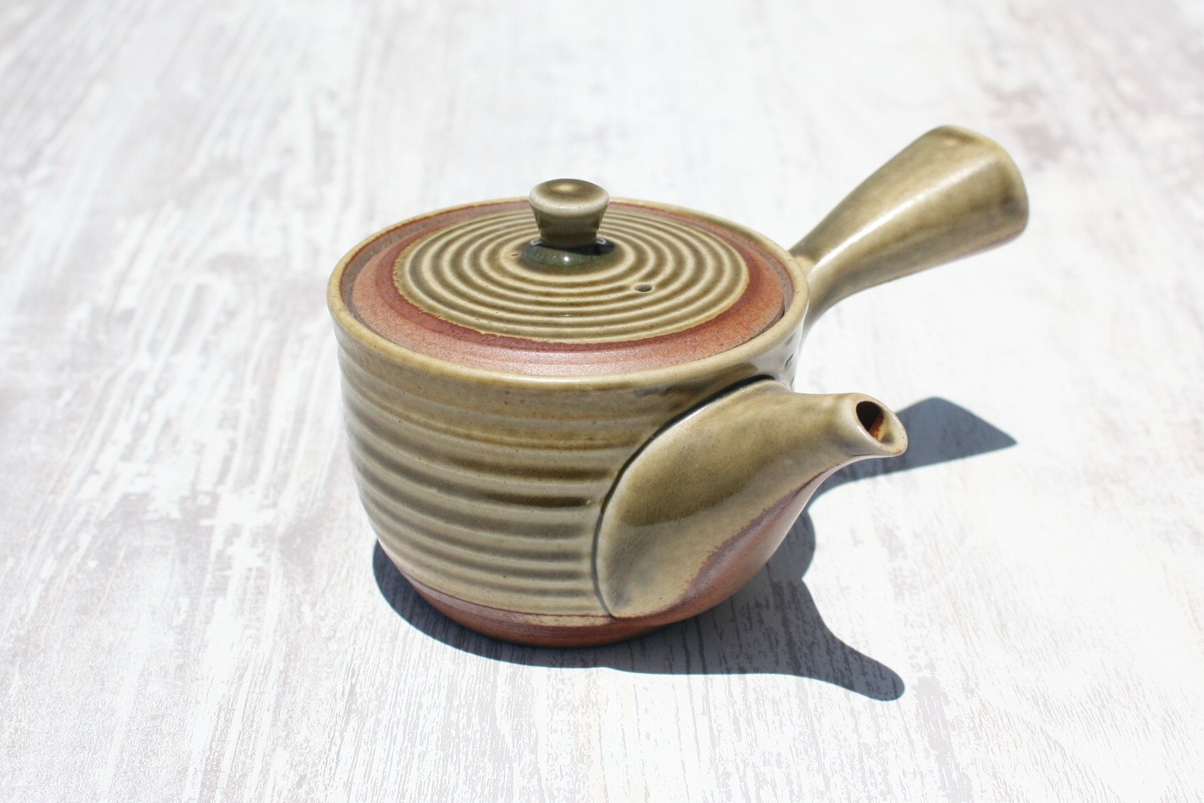 常滑焼　盛正窯　伊羅保急須　セラメッシュ（陶製茶こし）| 常滑焼 急須 シンプルデザイン おしゃれ 焼き物 特産品 贈り物 プレゼント とこ販 茶器 和食器 陶器 陶磁器 ティーポット キッチン用品 キッチン雑貨 日本製 食器 紅茶 日本茶 愛知県 常滑市