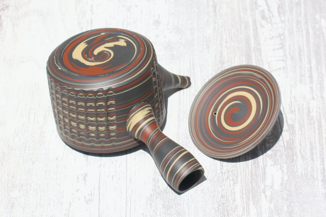  常滑焼　陶仙窯　練込切立型急須　セラメッシュ（陶製茶こし）| 常滑焼 急須 シンプルデザイン おしゃれ 焼き物 特産品 贈り物 プレゼント とこ販 茶器 和食器 陶器 陶磁器 ティーポット キッチン用品 キッチン雑貨 日本製 食器 紅茶 日本茶 愛知県 常滑市