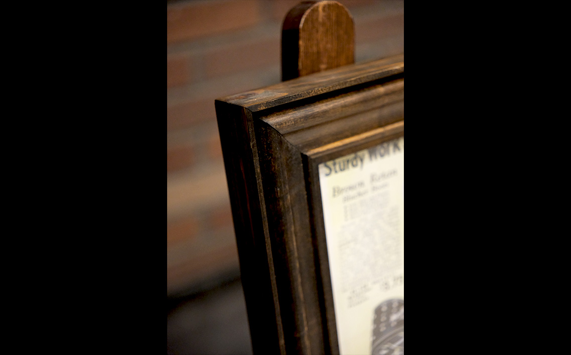 アメリカンデザイン　壁掛けフレーム　THE　CIGAR　LOUNGE　A3【国産桧無垢材使用】 ／ インテリア 額縁 フレーム 日本製 おしゃれ アンティーク 人気 雑貨 手作り 木製 国産 桧 ヒノキ 無垢 おすすめ ギフト 贈り物 プレゼント No.305