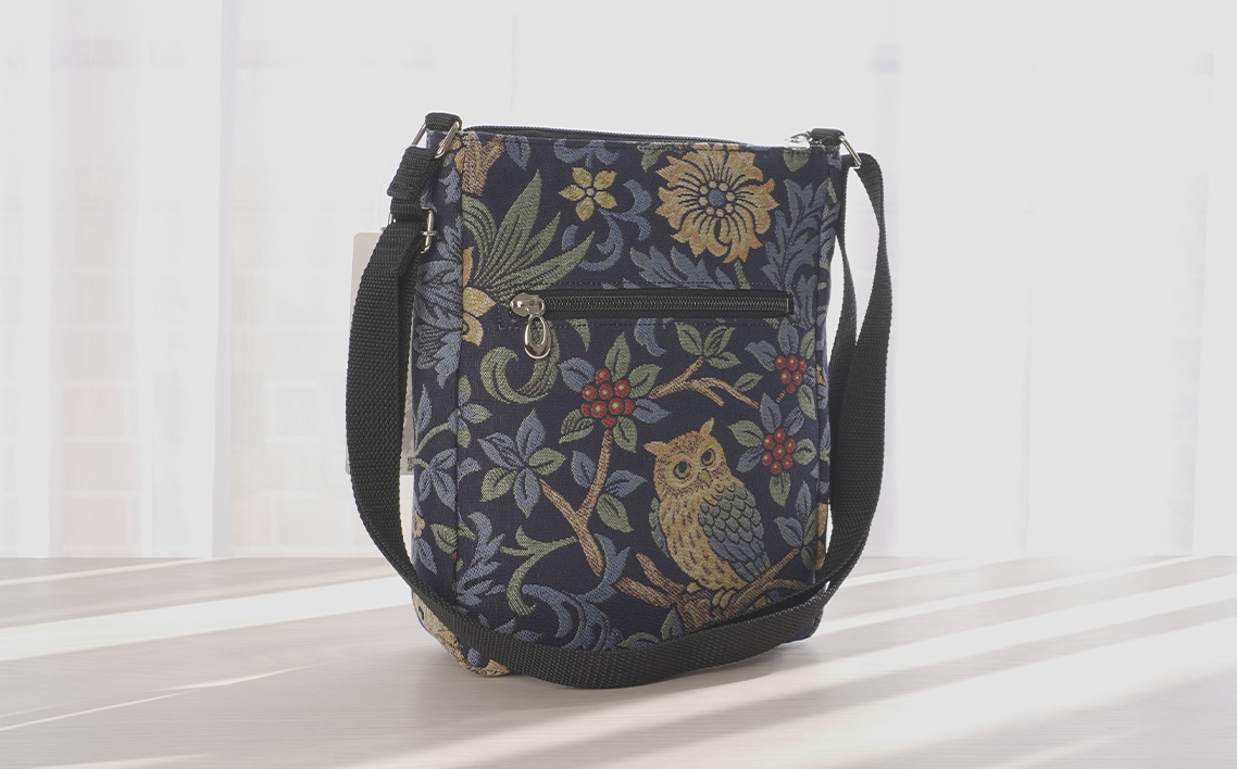 尾州織物　縦長 ショルダーバッグ NV ／ カバン 尾州織物 毛織物 日本製 布バッグ 上品 通勤 通学 普段使い お出かけ 職人 伝統工芸 贈り物 送料無料 愛知県 特産品 No.410