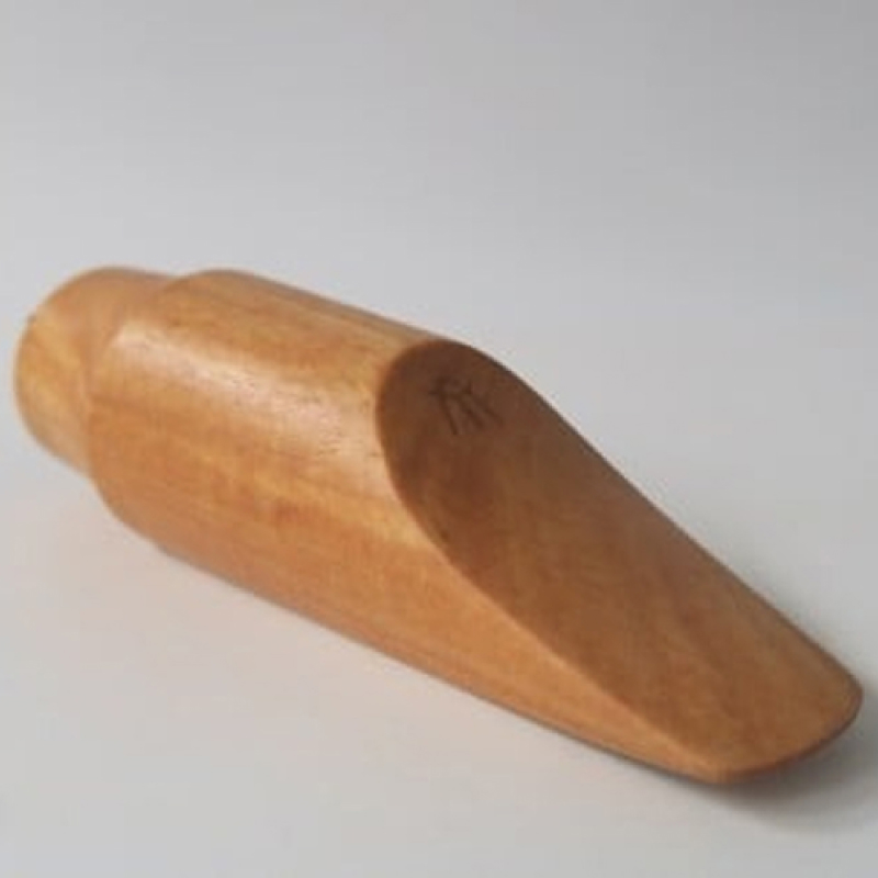 木製マウスピース（アルトサックス）　カバザクラ材（国産） 木製マウスピース アルトサックス カバザクラ材 国産 木製 木材 マウスピース アルト サックス 硬い素材 希少 木肌 なめらか 温か味 サウンド クラシック JAZZ 製品保証 愛知県 小牧市 送料無料