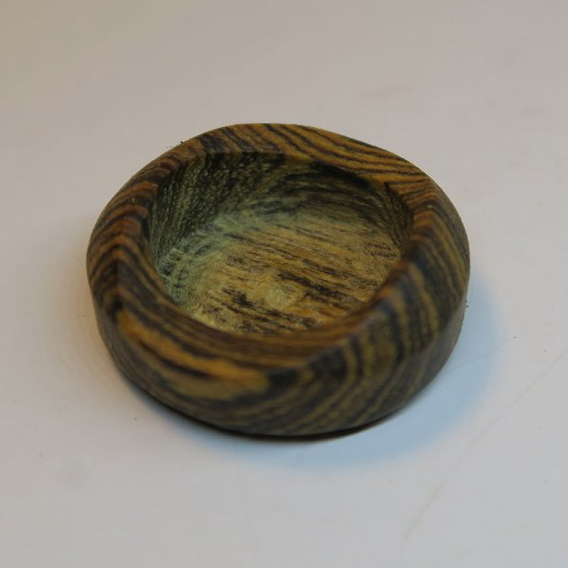 木製サムレスト　セルマー、ヤマハ兼用 木製 サムレスト セルマー ヤマハ兼用 選べる 素材 シタン グラナディラ ボコーテ 木製サムレスト 肌触り 優しい素材 幅広い分野 黒色 硬い木 茶褐色 黄色 杢目 柔らかい木 管楽器用 愛知県 小牧市 送料無料