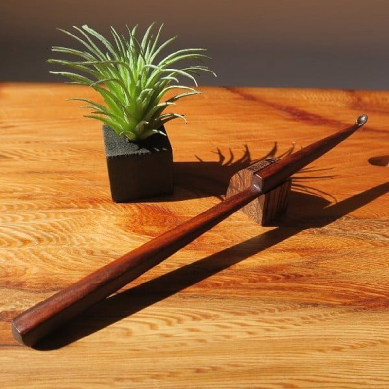 木製耳かき 紫檀（シタン）材 紫檀 シタン材 木製 耳かき 安定 グリップ感 優しい形状 体に優しい スプーン形状 刺激を軽減 肌触り 防虫 防腐 耐朽性 愛知県 小牧市 送料無料