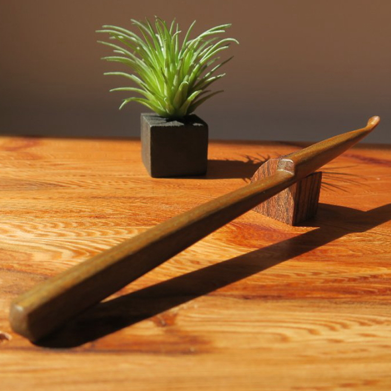 木製耳かき パロサント材 パロサント グリップ感 優しい形状 体に優しい スプーン形状 刺激を軽減 肌触り 甘い香り 硬い 重い木  愛知県 小牧市 送料無料