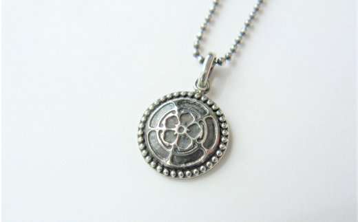 【ふるさと納税】織田木瓜ペンダントネックレス(小)