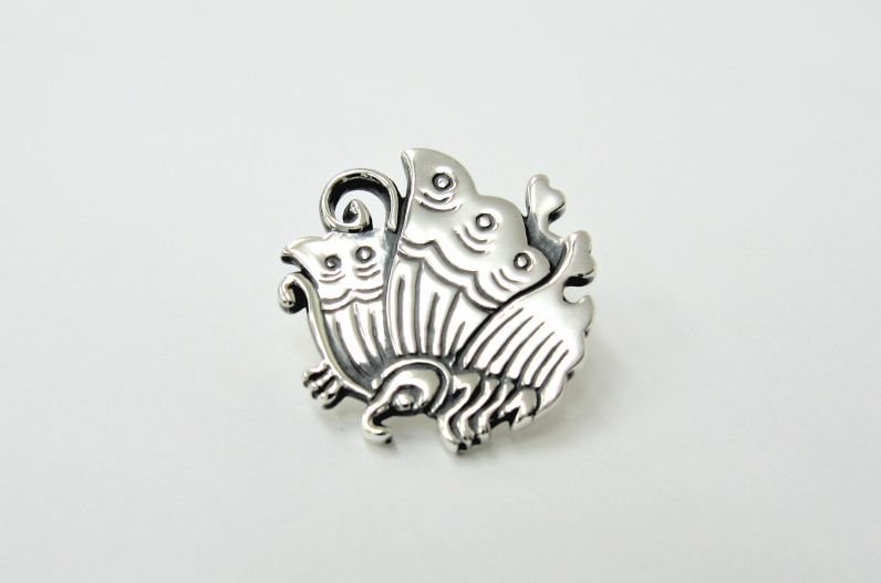 【ふるさと納税】織田信長公 揚羽蝶家紋ブローチ