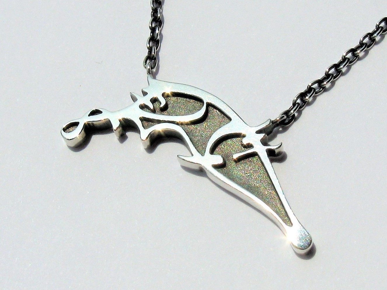 ããµãããšçŽçšãç¹ç°ä¿¡é·å
¬ éºéºã®è±æŒãã³ãã³ãããã¯ã¬ã¹