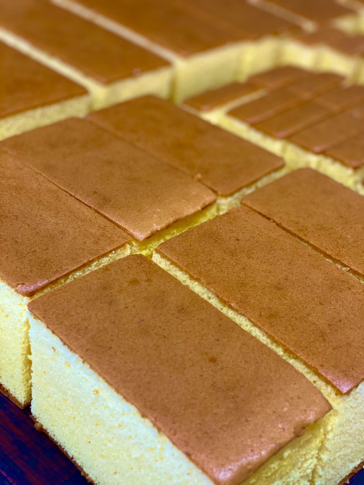 コーチンカステラ 1本 ｜ カステラ 名古屋コーチン 焼き菓子 洋菓子 おやつ お菓子 おかし スイーツ おすすめ 人気 詰め合わせ セット 贈り物 プレゼント ギフト 愛知県 美浜町