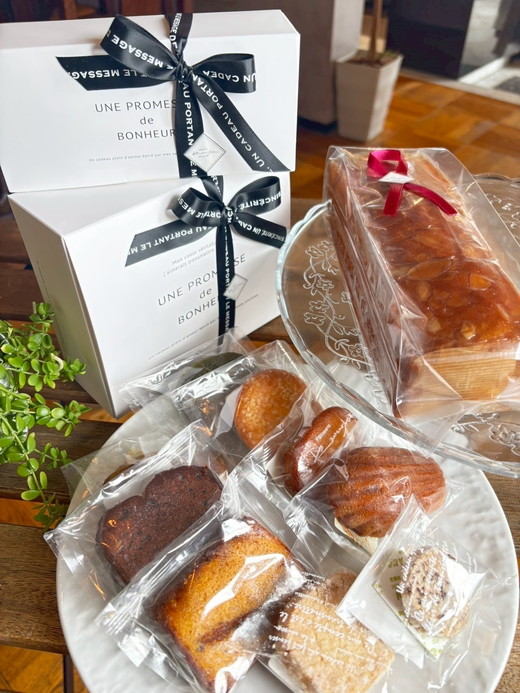 河の屋　パティスリー Kawanoya　手作り焼き菓子人気10種とパウンドケーキ詰め合わせ ｜ フィナンシェ マドレーヌ クッキー パウンド ケーキ 焼き菓子 洋菓子 おやつ お菓子 おかし スイーツ おすすめ 人気 詰め合わせ セット 贈り物 プレゼント ギフト