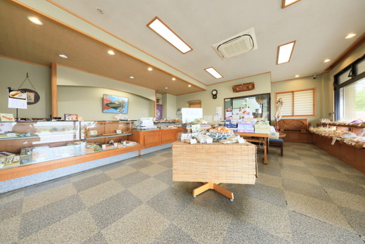 長さ約30センチ!!なが〜い和菓子!! 大砲巻 (小豆こしあん)3本箱入｜和菓子 スイーツ 和スイーツ デザート あんこ 小豆 お菓子 おやつ 贈答品 ギフト プレゼント お取り寄せ グルメ 手土産 おすすめ 人気 愛知県 美浜町 飴文 大砲巻※離島への配送不可