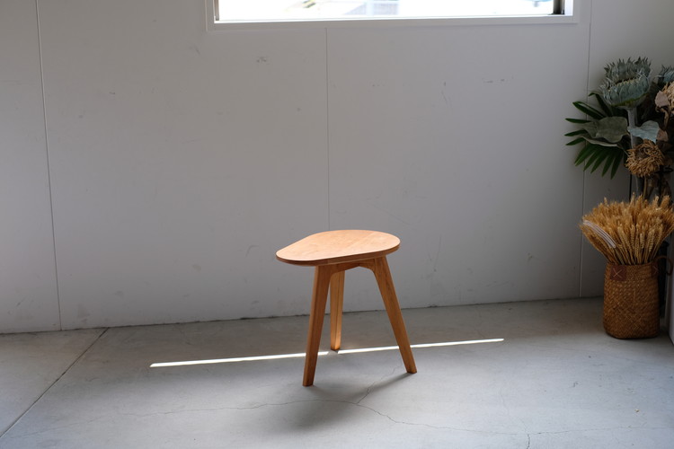 〈選べる〉coffee table Tino Low（コーヒーテーブル　ティノ　ロー） Nature (ナチュール) / Cheri (チェリ) 　※北海道・沖縄・離島への配送不可 ｜ 木製 ミニ テーブル 手作り 小ぶり 愛知県 幸田町 送料無料