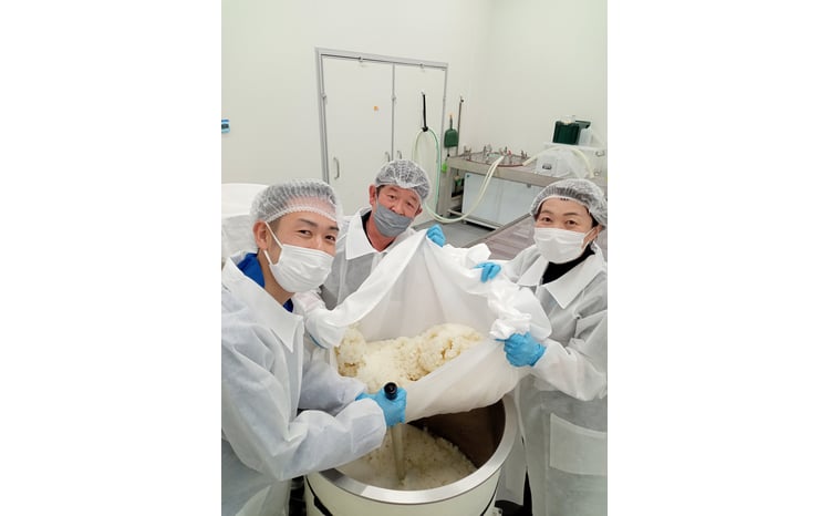 日本酒造り体験『ＳＨＩＢＯＲＩ１コース』道の駅したら 体験 お酒 お酒作り体験 日本酒 酒 日本酒造り 720ml 酒らぼ 愛知県 設楽町 -026